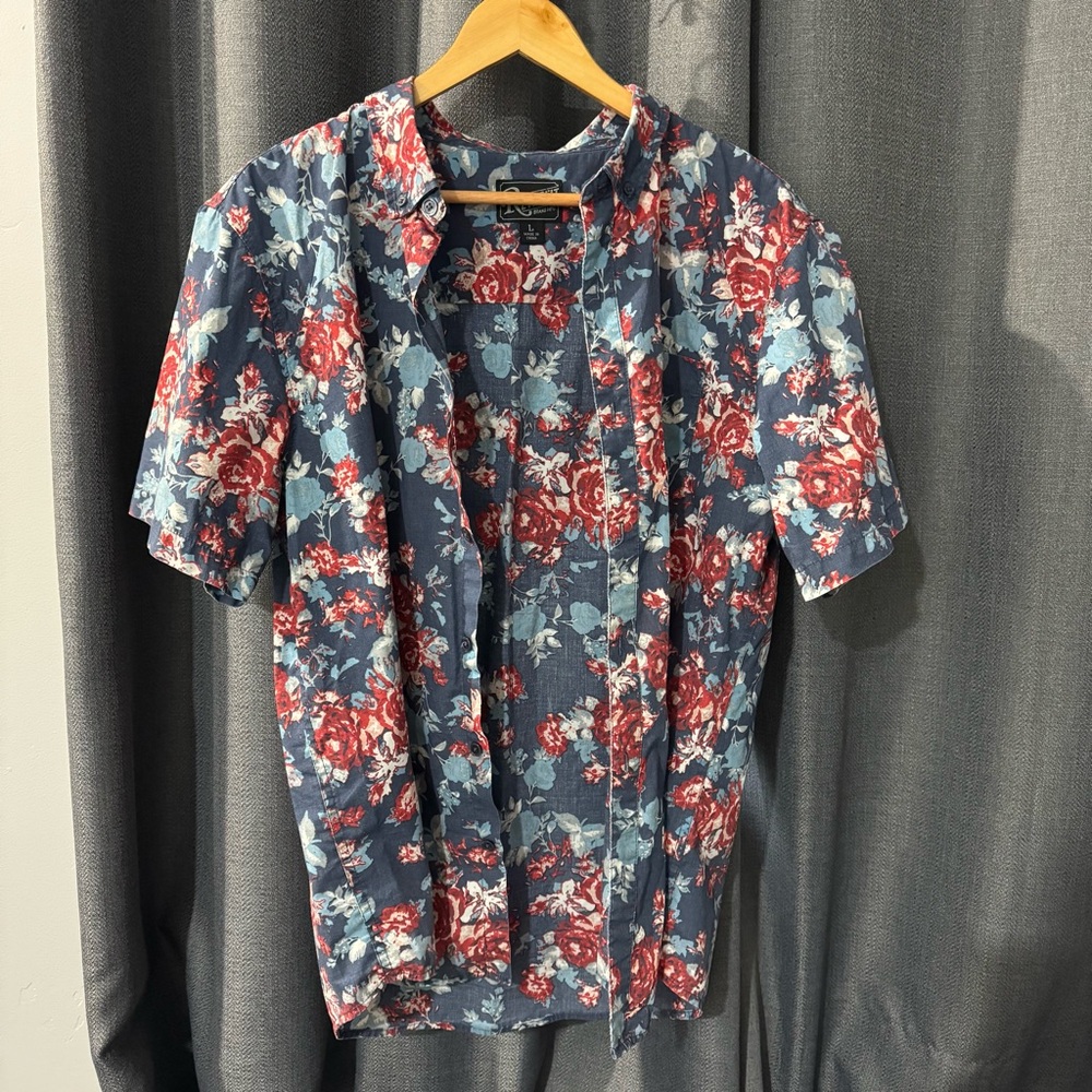 Large Retrofit button up shirt